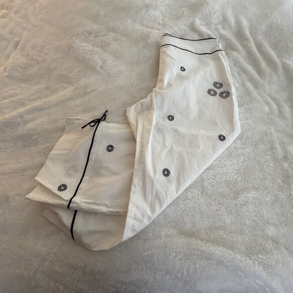 Ann Trinity White Cotton Blend Embroidered Capri Size 16 - Picture 2 of 13